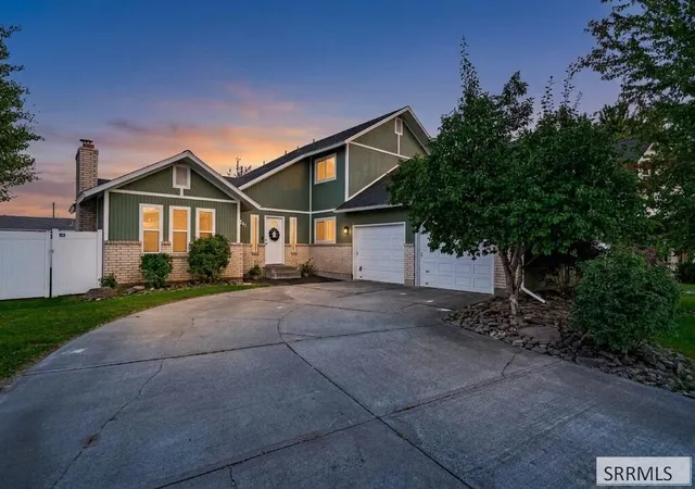 Photo 1 of Single family home for sale at 3241 Disney Dr, Idaho Falls, ID 83404 | MLS# 2189257 | Listing updated on 2026-09-16