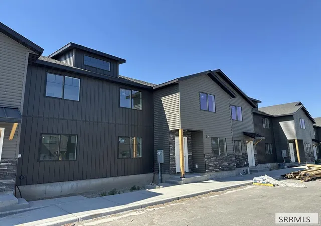Photo 2 of Townhouse for sale at 3780 Philbin Rd #41, Pocatello, ID 83201 | MLS# 2189788 | Listing updated on 2026-10-12