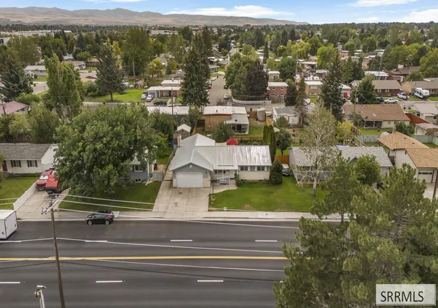Photo 3 of Single family home for sale at 2334 E 1st Street, Idaho Falls, ID 83401 | MLS# 2188998 | Listing updated on 2026-09-03