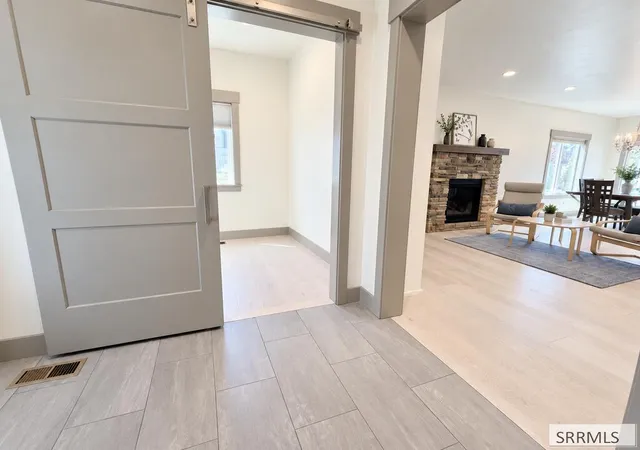 Photo 3 of Single family home for sale at 447 Glade Loop, Idaho Falls, ID 83404 | MLS# 2189081 | Listing updated on 2026-09-09