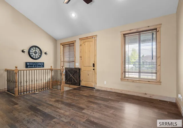 Photo 3 of Single family home for sale at 2612 Eastview Dr, Idaho Falls, ID 83401 | MLS# 2188939 | Listing updated on 2026-09-07