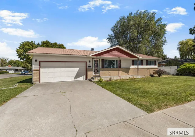 Photo 3 of Single family home for sale at 960 Washburn Ave, Idaho Falls, ID 83402 | MLS# 2189054 | Listing updated on 2026-09-15