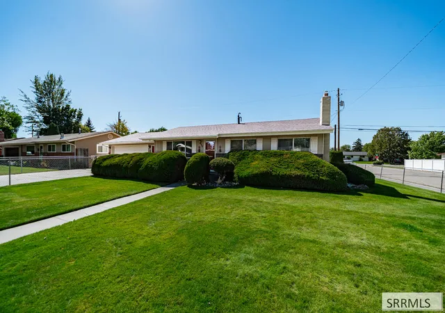 Photo 2 of Single family home for sale at 499 Valley Dr, Idaho Falls, ID 83401 | MLS# 2189149 | Listing updated on 2026-09-11
