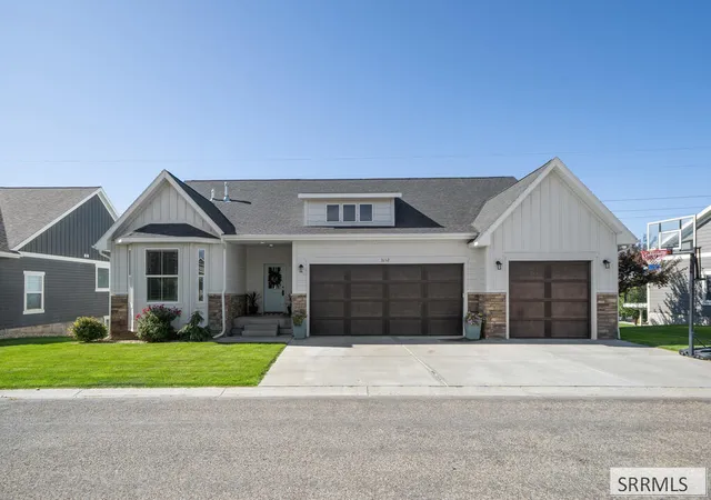 Photo 1 of Single family home for sale at 3112 S Chartwell Gdns, Ammon, ID 83406 | MLS# 2189284 | Listing updated on 2026-10-28