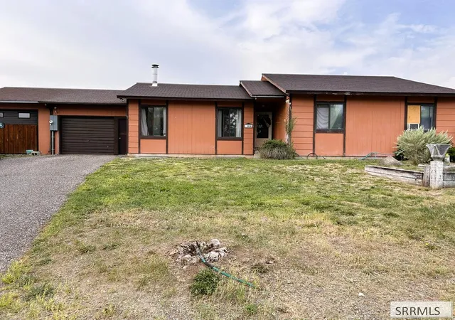 Photo 2 of Sale Pending at 1010 S 11th Street, Challis, ID 83226 | MLS# 2189196 | Listing updated on 2026-10-15