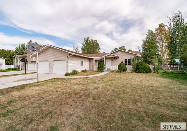 Photo 1 of Single family home for sale at 256 Susan Dr, Rexburg, ID 83440 | MLS# 2189164 | Listing updated on 2026-09-13