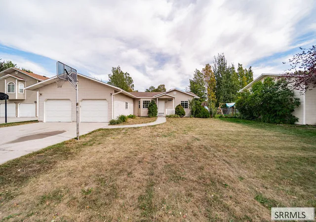 Photo 2 of Single family home for sale at 256 Susan Dr, Rexburg, ID 83440 | MLS# 2189164 | Listing updated on 2026-09-13