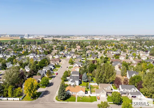 Photo 2 of Sale Pending at 290 Colonial Way, Idaho Falls, ID 83404 | MLS# 2189050 | Listing updated on 2026-09-09