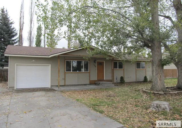 Photo 1 of Single family home for sale at 720 N Crimson Dr, Idaho Falls, ID 83401 | MLS# 2189812 | Listing updated on 2026-10-19