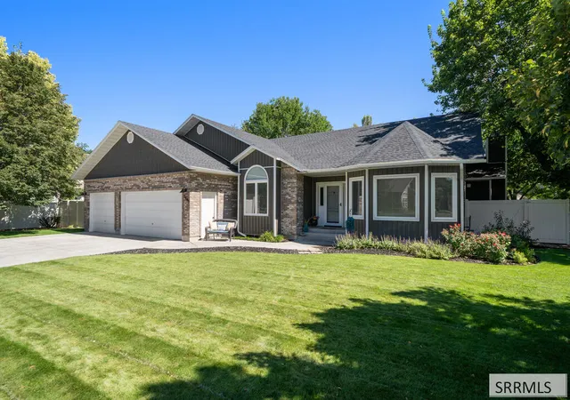 Photo 1 of Single family home for sale at 2649 Waterford Ln, Idaho Falls, ID 83404 | MLS# 2189093 | Listing updated on 2026-09-09