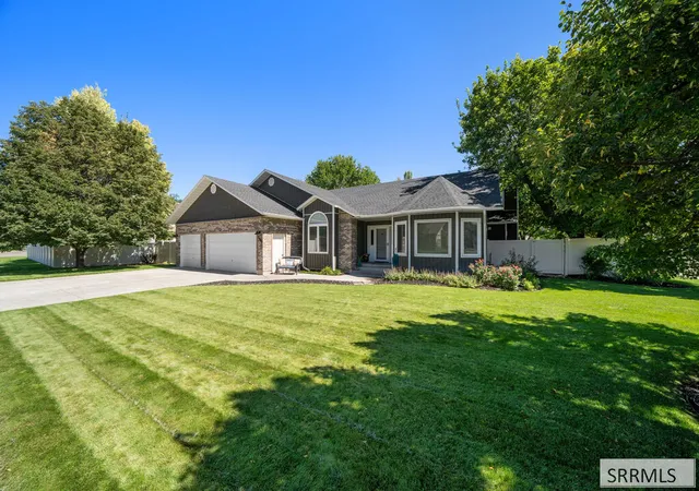 Photo 3 of Single family home for sale at 2649 Waterford Ln, Idaho Falls, ID 83404 | MLS# 2189093 | Listing updated on 2026-09-09