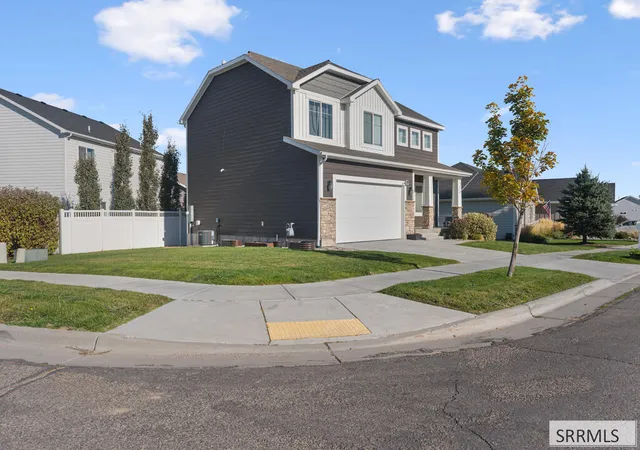 Photo 3 of Single family home for sale at 1140 John Hancock Ave, Rexburg, ID 83440 | MLS# 2189677 | Listing updated on 2026-10-06