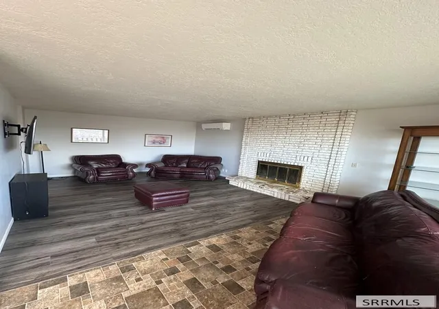 Photo 2 of House for sale at 871 Renee, Pocatello, ID 83204 | MLS# 2188955 | Listing updated on 2026-09-02