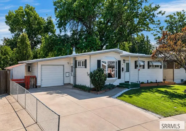 Photo 1 of Sale Pending at 930 Park Ave, Pocatello, ID 83201 | MLS# 2189237 | Listing updated on 2026-10-07