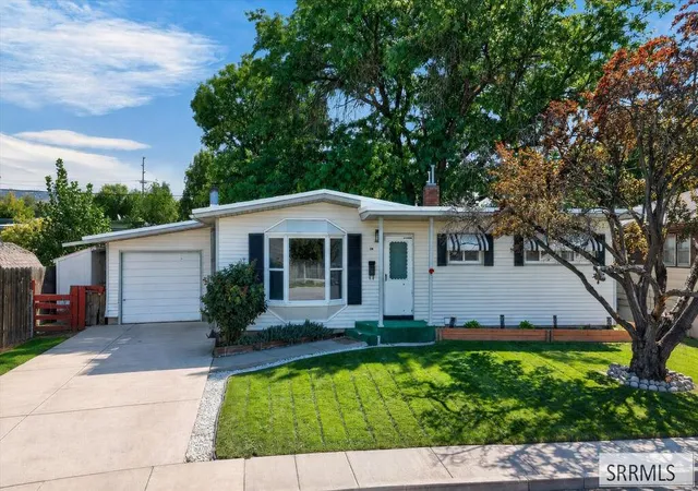 Photo 2 of Sale Pending at 930 Park Ave, Pocatello, ID 83201 | MLS# 2189237 | Listing updated on 2026-10-07