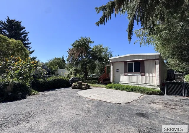 Photo 1 of Sale Pending at 1568 Dartmouth Dr, Idaho Falls, ID 83402 | MLS# 2189110 | Listing updated on 2026-09-17