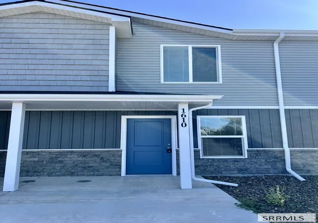 Townhouse for sale at 1610 Hannah Ln, Blackfoot, ID 83221 | MLS# 2189322