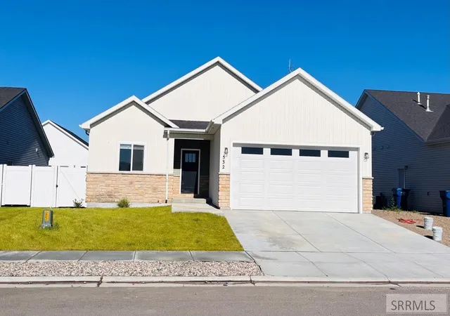 Photo 1 of Single family home for sale at 532 Austin Ave, Sugar City, ID 83448 | MLS# 2189037 | Listing updated on 2026-10-13