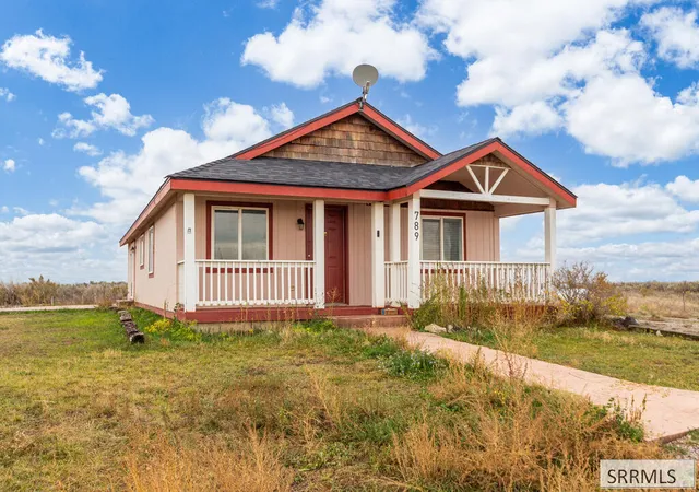 Photo 2 of Single family home for sale at 789 S 1400 West, Pingree, ID 83262 | MLS# 2189831 | Listing updated on 2026-10-14
