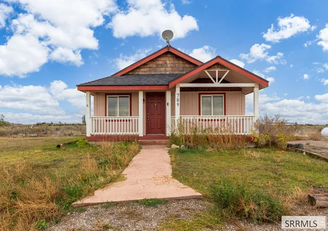 Photo 3 of Single family home for sale at 789 S 1400 West, Pingree, ID 83262 | MLS# 2189831 | Listing updated on 2026-10-14