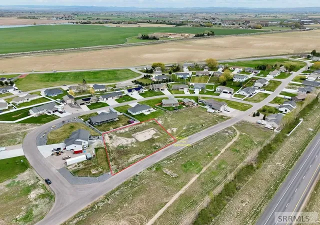 Photo 3 of Sale Pending at 86 Hillside Rd, Idaho Falls, ID 83402 | MLS# 2182336 | Listing updated on 2026-10-23