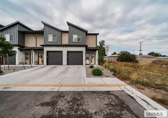 Photo 3 of Townhouse for sale at 473 Easy St, Idaho Falls, ID 83401 | MLS# 2188920 | Listing updated on 2026-09-01
