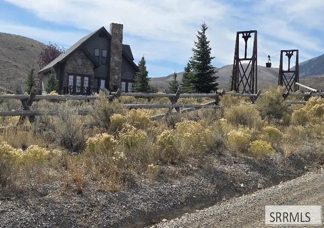 Photo 3 of Sale Pending at 4609 Smelter, Mackay, ID 83251 | MLS# 2189668 | Listing updated on 2026-10-11