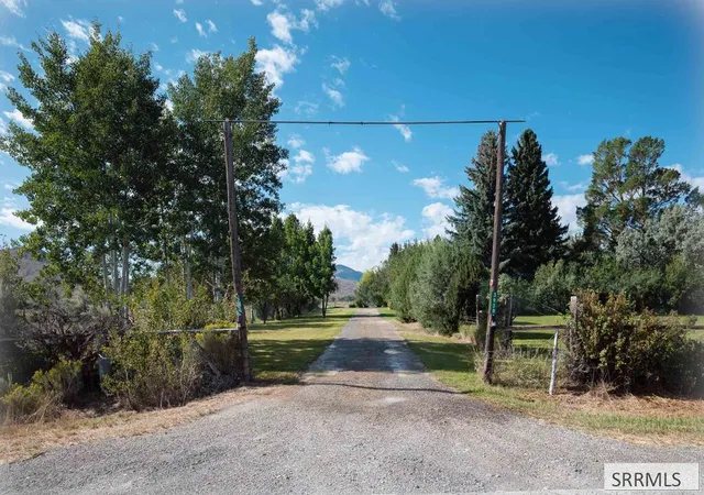 Photo 2 of Single family home for sale at 3939 N Us Hwy 93, Mackay, ID 83251 | MLS# 2189248 | Listing updated on 2026-10-25