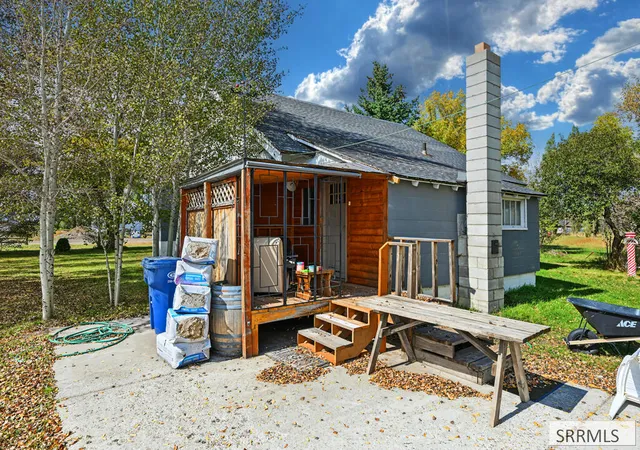 Photo 2 of Sale Pending at 4370 N 5000 West, Rexburg, ID 83440 | MLS# 2189620 | Listing updated on 2026-10-09