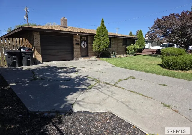 Photo 2 of Single family home for sale at 1810 S Falcon Dr, Ammon, ID 83406 | MLS# 2188915 | Listing updated on 2026-09-01