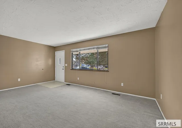 Photo 4 of Single family home for sale at 1971 E Alturas Cir, Idaho Falls, ID 83401 | MLS# 2189079 | Listing updated on 2026-09-08