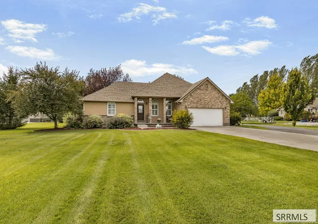 Photo 3 of Single family home for sale at 6248 S Foxrun Dr, Idaho Falls, ID 83402 | MLS# 2188994 | Listing updated on 2026-09-03