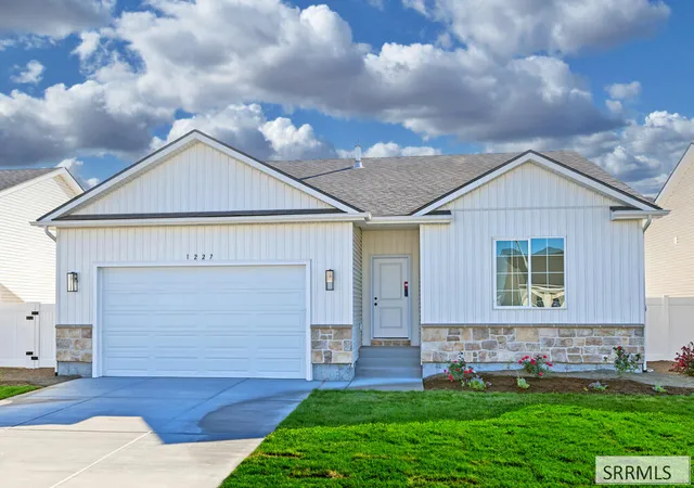 Photo 1 of Single family home for sale at 1227 Montezuma St, Idaho Falls, ID 83402 | MLS# 2189767 | Listing updated on 2026-10-26