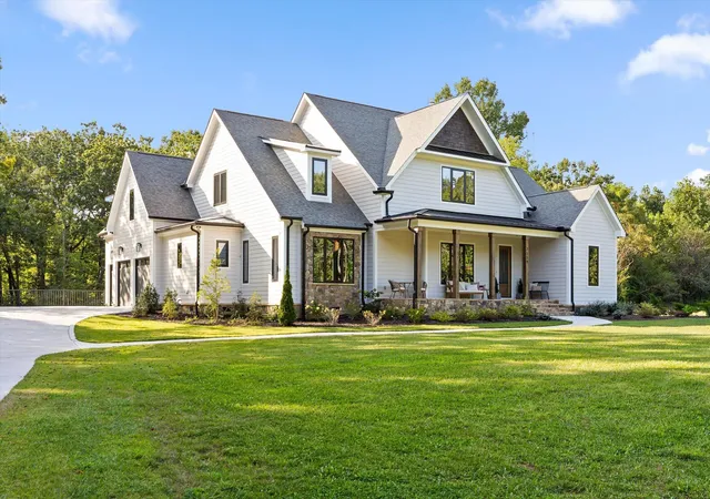 Photo 1 of Sale Pending at 7558 Sawyer Rd, Signal Mountain, TN 37377 | MLS# 1522408 | Listing updated on 2026-09-10