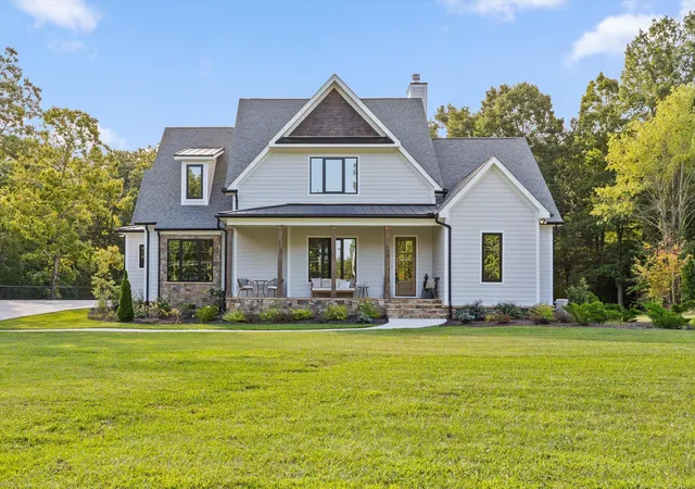 Photo 2 of Sale Pending at 7558 Sawyer Rd, Signal Mountain, TN 37377 | MLS# 1522408 | Listing updated on 2026-09-10