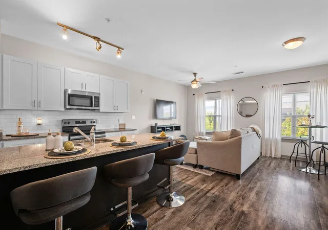 Photo 3 of Condo for sale at 782 Riverfront Pkwy #202, Chattanooga, TN 37402 | MLS# 1542717 | Listing updated on 2026-10-09