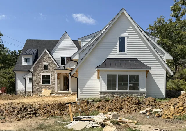 Photo 1 of Single family home for sale at 118 Fleetwood Dr, Lookout Mountain, TN 37350 | MLS# 1532374 | Listing updated on 2026-09-09