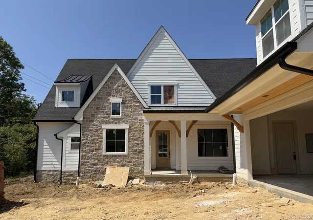 Photo 2 of Single family home for sale at 118 Fleetwood Dr, Lookout Mountain, TN 37350 | MLS# 1532374 | Listing updated on 2026-09-09