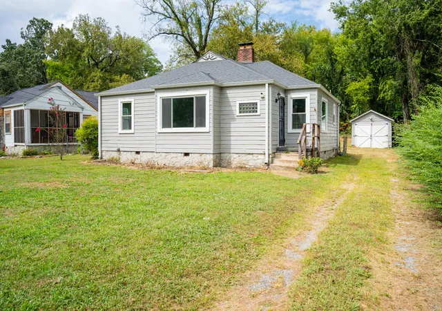 Photo 1 of Single family home for sale at 303 Shawnee Trl, Chattanooga, TN 37411 | MLS# 1533292 | Listing updated on 2026-10-08