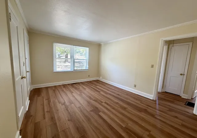 Listing Photo 5 - Condo for sale in building located at 506 Hargraves Ave, Chattanooga, TN 37411