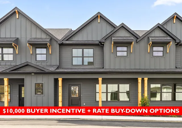 Photo 1 of Townhouse for sale at 8118 Pembridge Ct #11, Chattanooga, TN 37421 | MLS# 1543407 | Listing updated on 2026-10-26