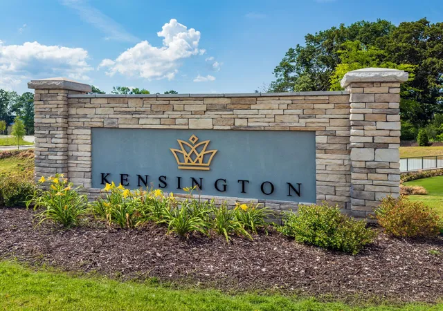 Photo 3 of Townhouse for sale at 8106 Pembridge Ct #13, Chattanooga, TN 37421 | MLS# 1543566 | Listing updated on 2026-10-26