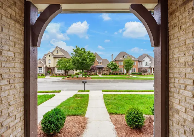 Photo 3 of Townhouse for sale at 1259 Longholm Ct, Chattanooga, TN 37405 | MLS# 1543744 | Listing updated on 2026-10-05
