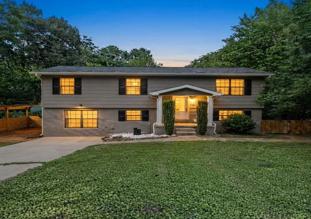 Photo 1 of Single family home for sale at 1617 N Chester Rd, Hixson, TN 37343 | MLS# 1536739 | Listing updated on 2026-09-11