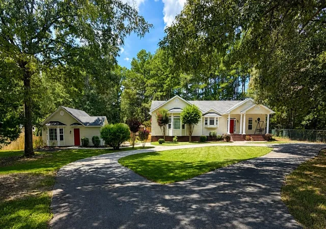Photo 1 of Single family home for sale at 796 Oak Grv Rd, Griffin, GA 30224 | MLS# 1537739 | Listing updated on 2026-09-03