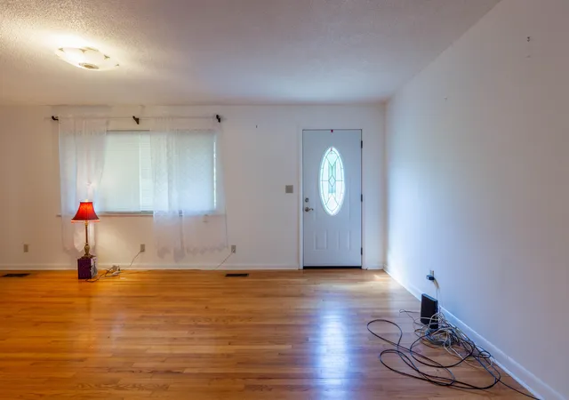 Photo 3 of Single family home for sale at 528 Browns Fry Rd, Chattanooga, TN 37419 | MLS# 1538143 | Listing updated on 2026-09-21