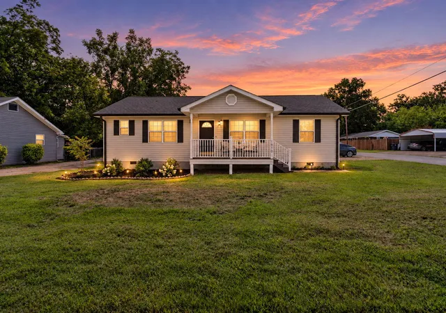Photo 1 of Single family home for sale at 1910 Tombras Ave, Chattanooga, TN 37412 | MLS# 1539353 | Listing updated on 2026-10-19