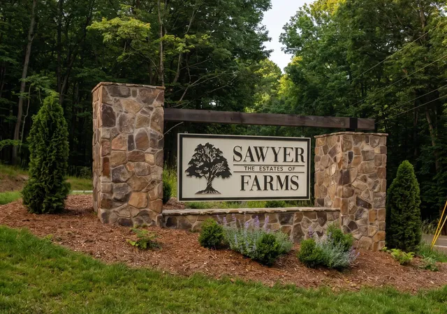Photo 3 of Single family home for sale at 1817 Sawyer Farms Ln, Signal Mountain, TN 37377 | MLS# 1542588 | Listing updated on 2026-09-11