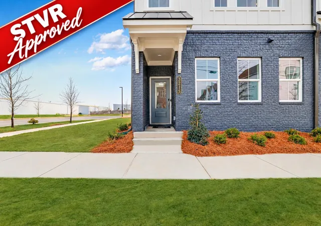 Photo 1 of Sale Pending at 3355 Aberdeen Row #38, Chattanooga, TN 37410 | MLS# 1539743 | Listing updated on 2026-09-21