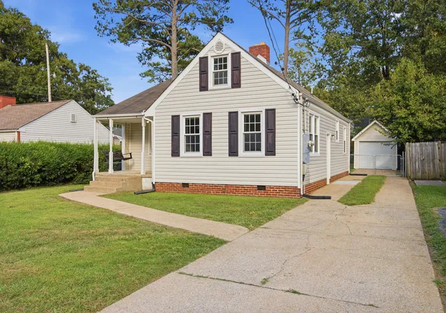 Photo 1 of Single family home for sale at 102 S Howell Ave, Chattanooga, TN 37411 | MLS# 1541936 | Listing updated on 2026-09-04